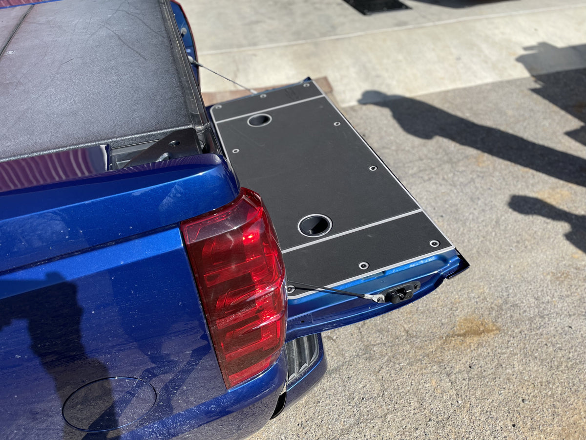 BillieBars Avalanche Tailgate Cover (2007+)
