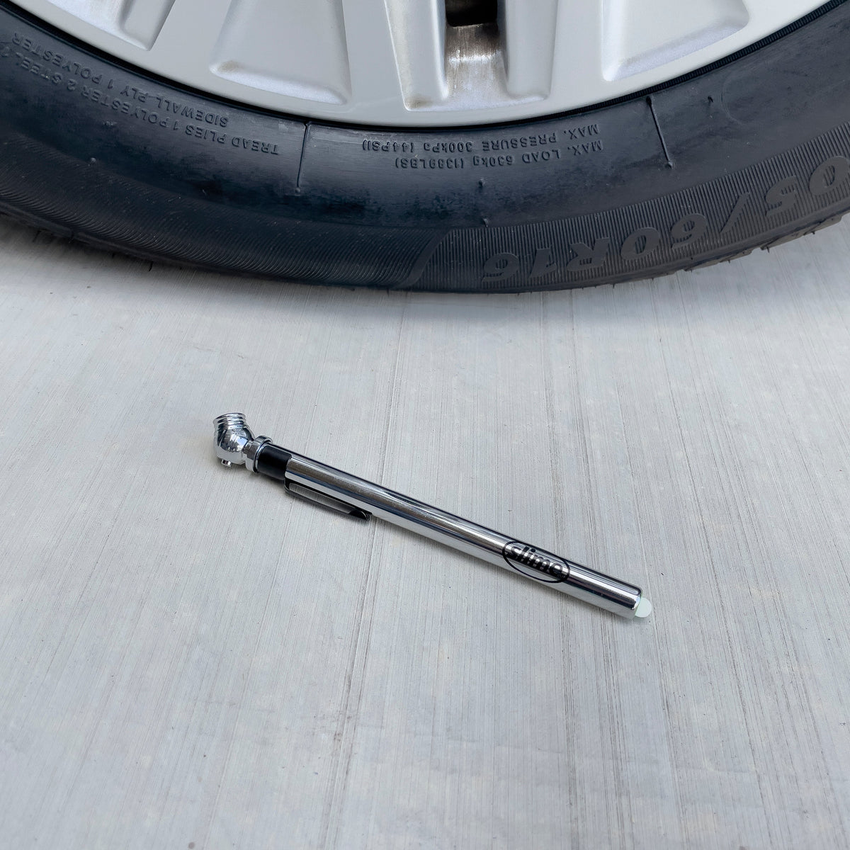 Slime Chrome Pencil Tire Gauge (5-50 psi)