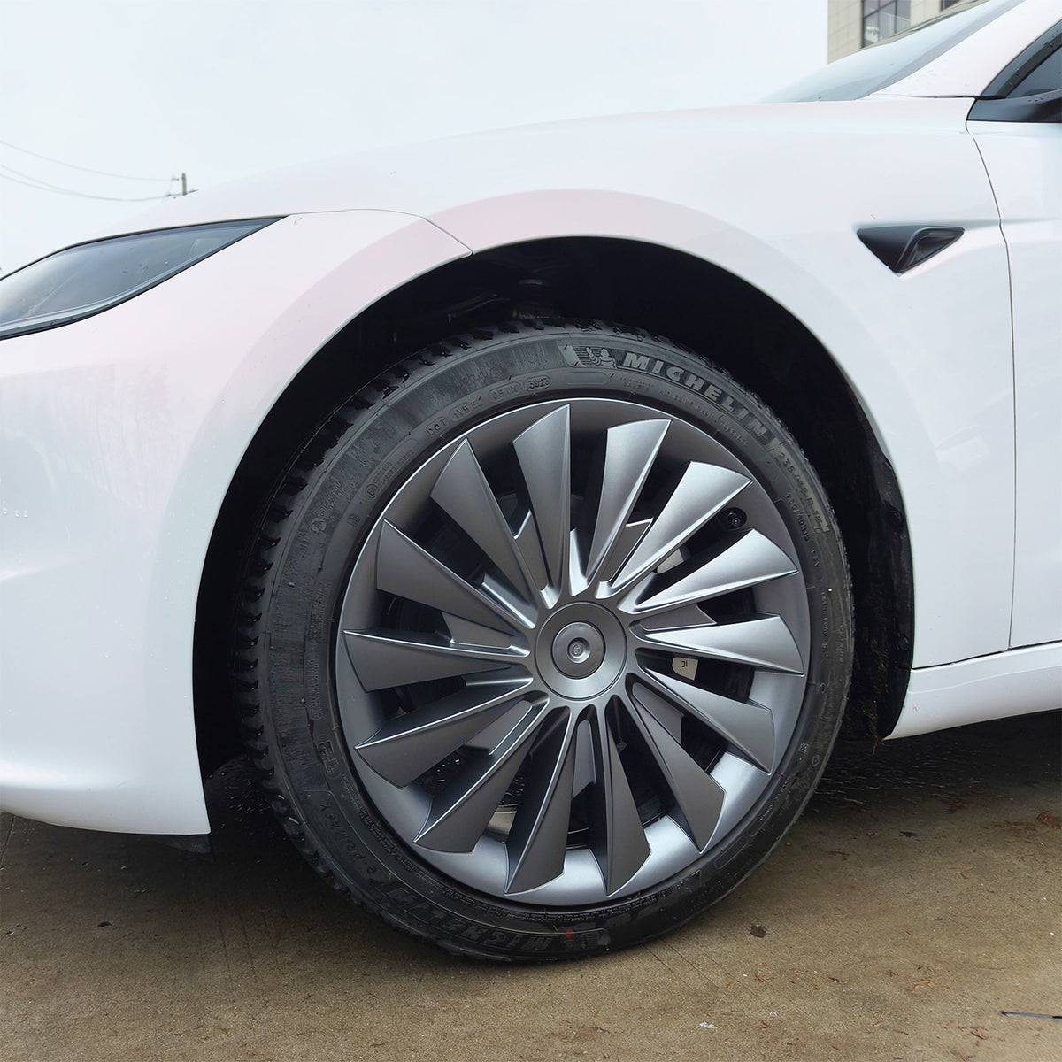 Yeslak 1 Pcs Hubcaps For Tesla 2024+ New Model 3 Highland 18‘’ Photon Wheels - Cyclone Style