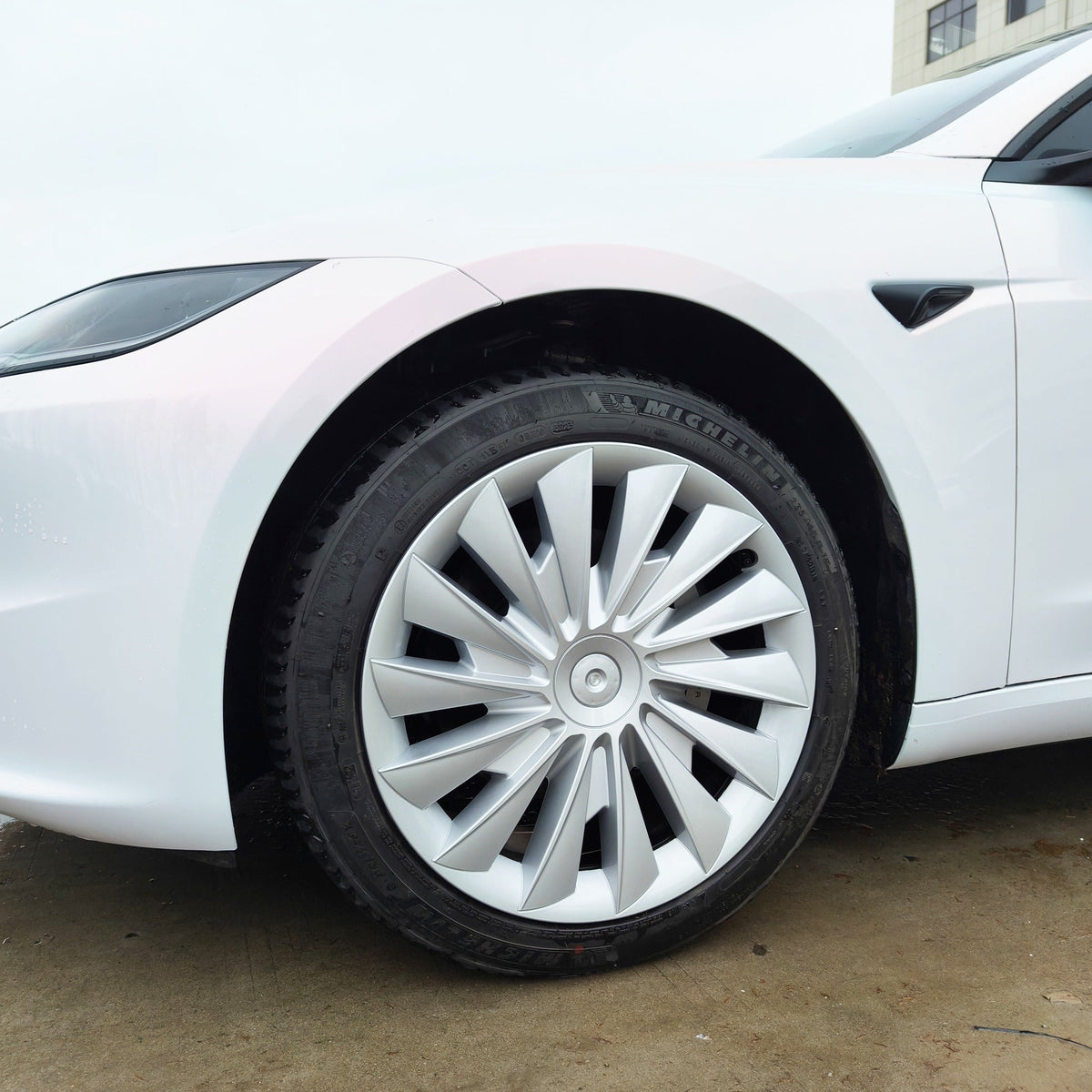 Yeslak 1 Pcs Hubcaps For Tesla 2024+ New Model 3 Highland 18‘’ Photon Wheels - Cyclone Style