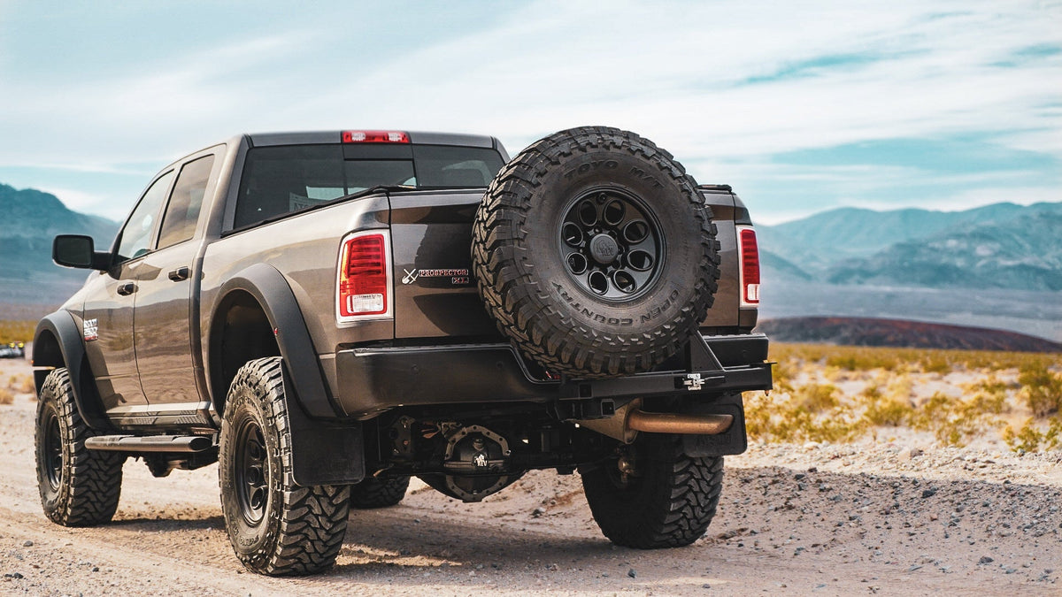 RIGd Supply RIG'd UltraSwing® Mega-Fit Spare Tire Hitch Mount