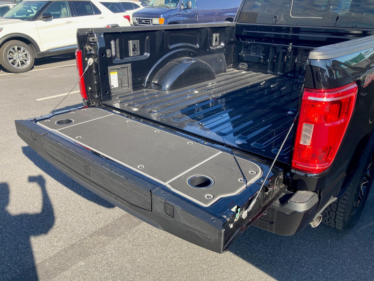 BillieBars Ford F150 Workbench Tailgate Cover