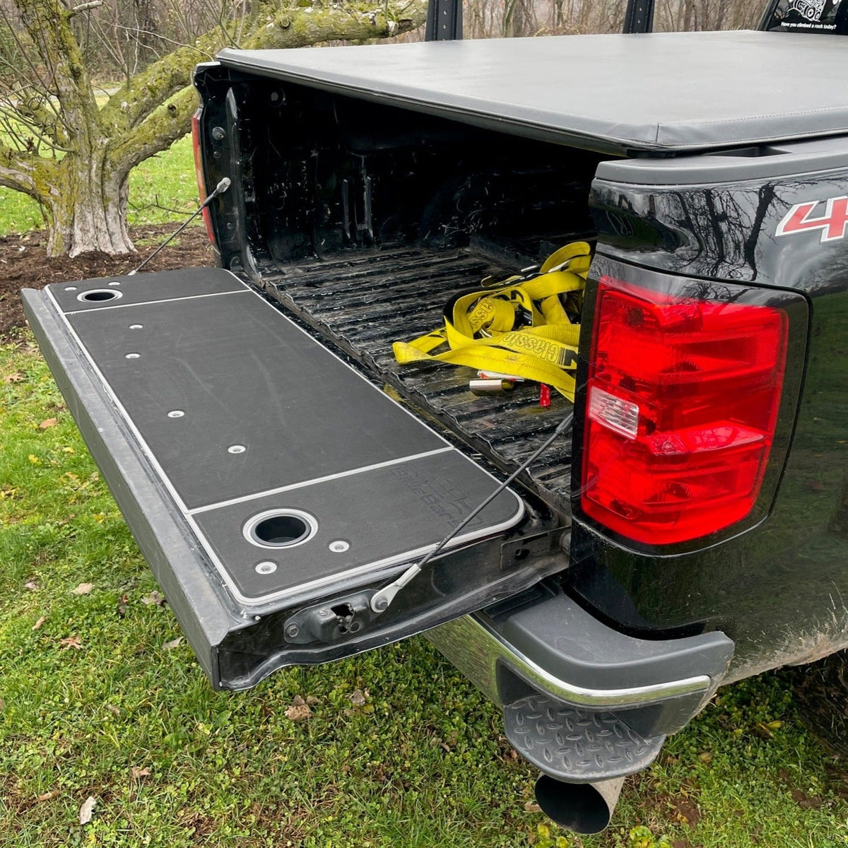 BillieBars Silverado/Sierra 1500, 2500, 3500 Tailgate Cover (2014-2018)