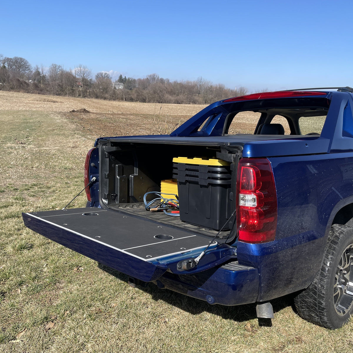 BillieBars Avalanche Tailgate Cover (2007+)