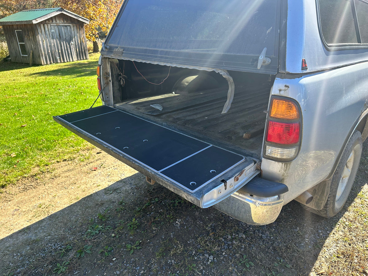 BillieBars 1st Gen Tundra Tailgate Cover (2000-2006)