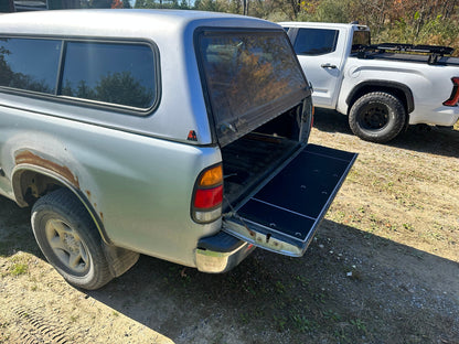 BillieBars 1st Gen Tundra Tailgate Cover (2000-2006)