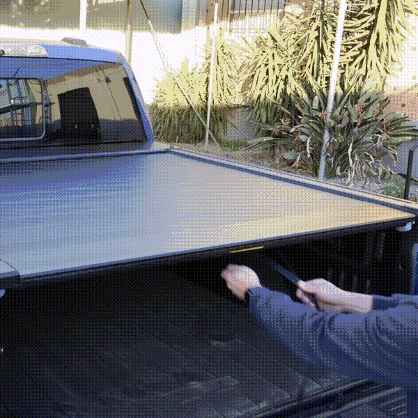 SYNETICUSA Ram 1500/2500/3500 RAMBOX (6.5ft Bed) AR Retractable PRO Hard Tonneau Cover