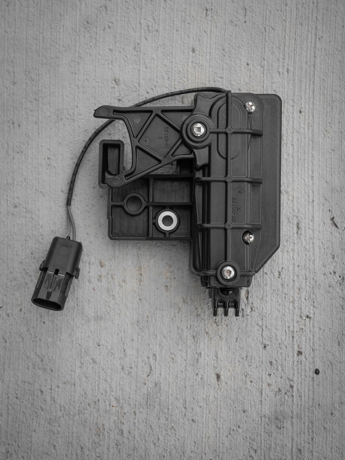 Pop & Lock Powered Tailgate Lock For Tacoma (1995-2023)
